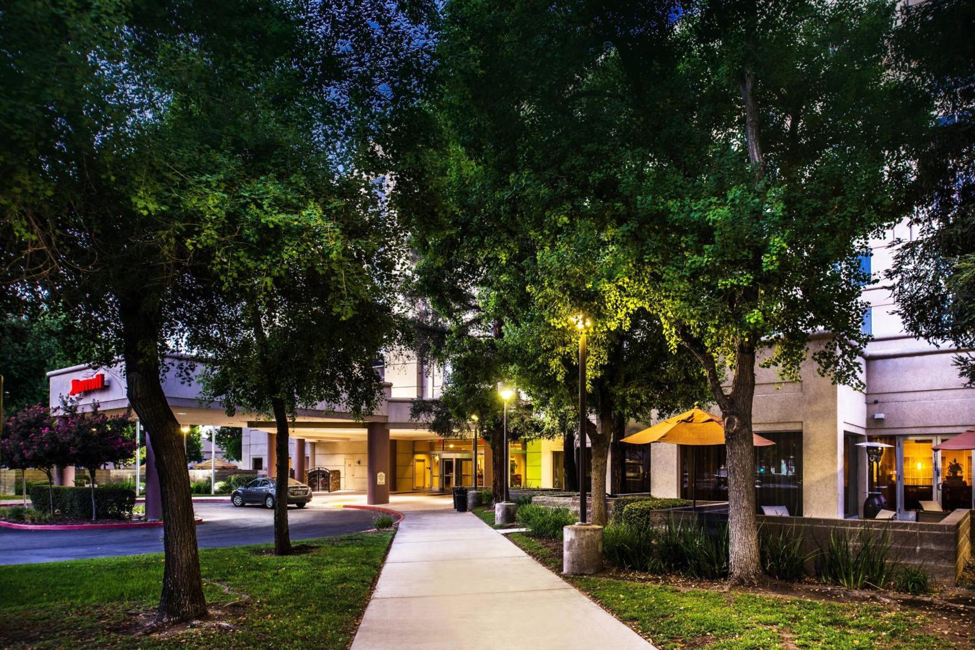 Visalia Marriott At The Convention Center Ξενοδοχείο Εξωτερικό φωτογραφία